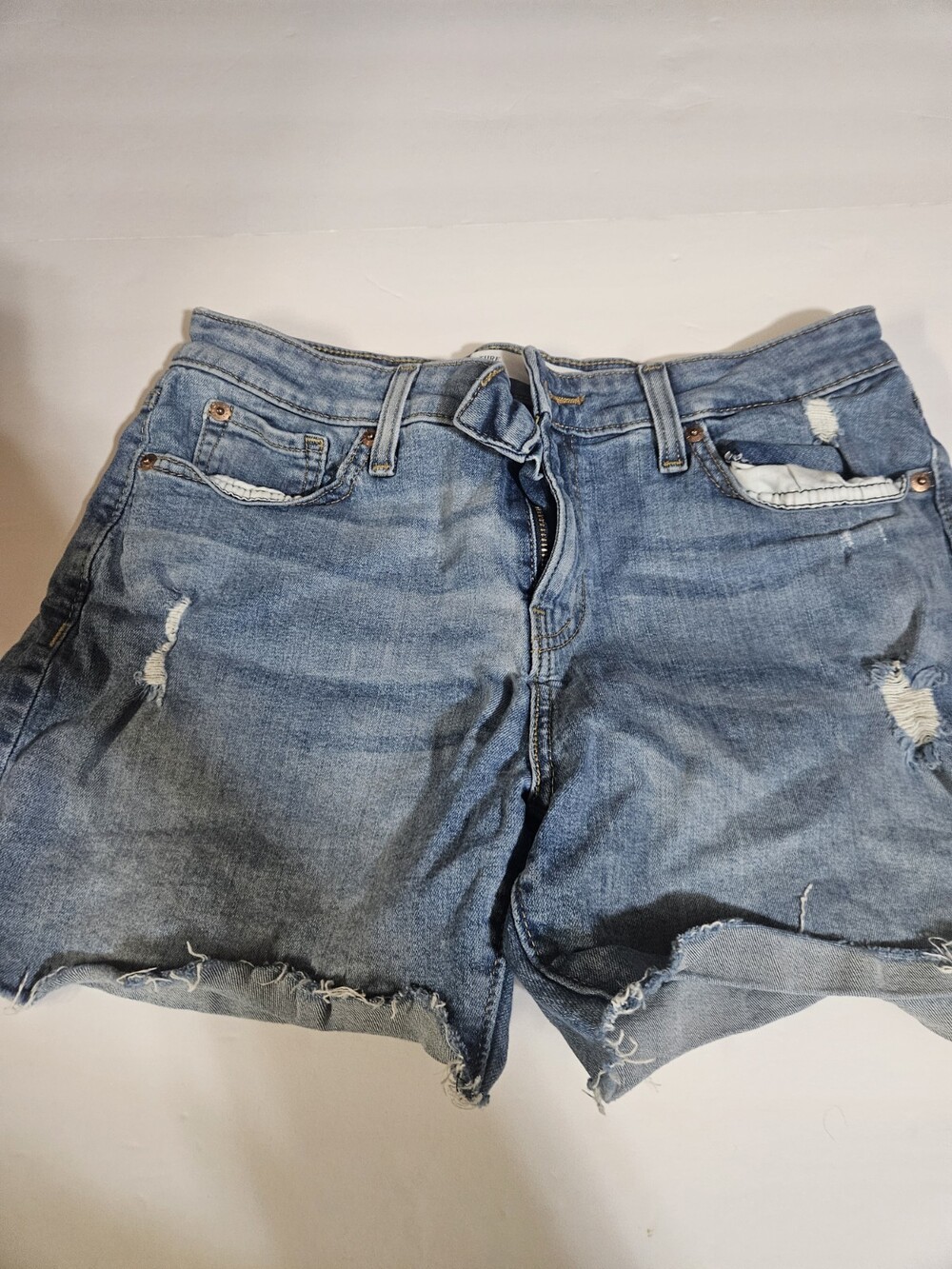 levis Midrise Shorts 6/28